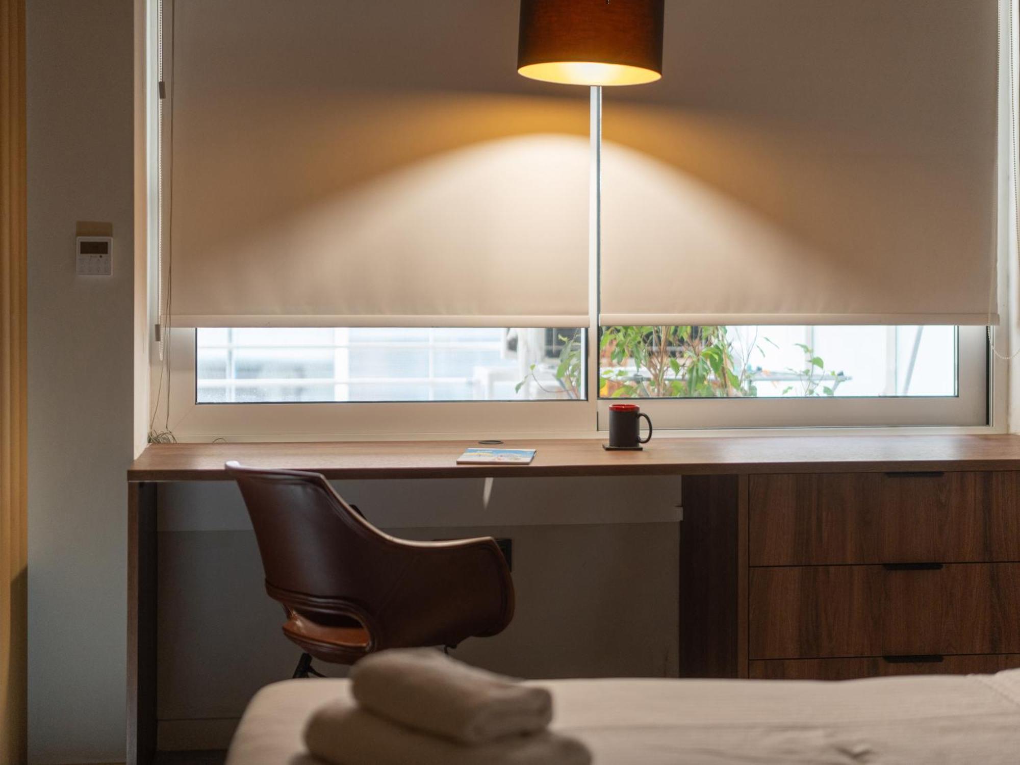 A Place 4U No6 - City Escape With Balcony Lounge & Open Living Space 아테네 외부 사진
