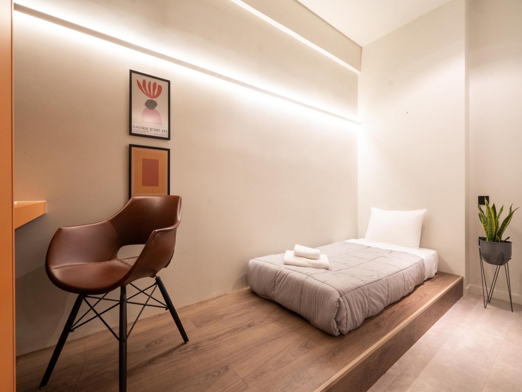 A Place 4U No6 - City Escape With Balcony Lounge & Open Living Space 아테네 외부 사진